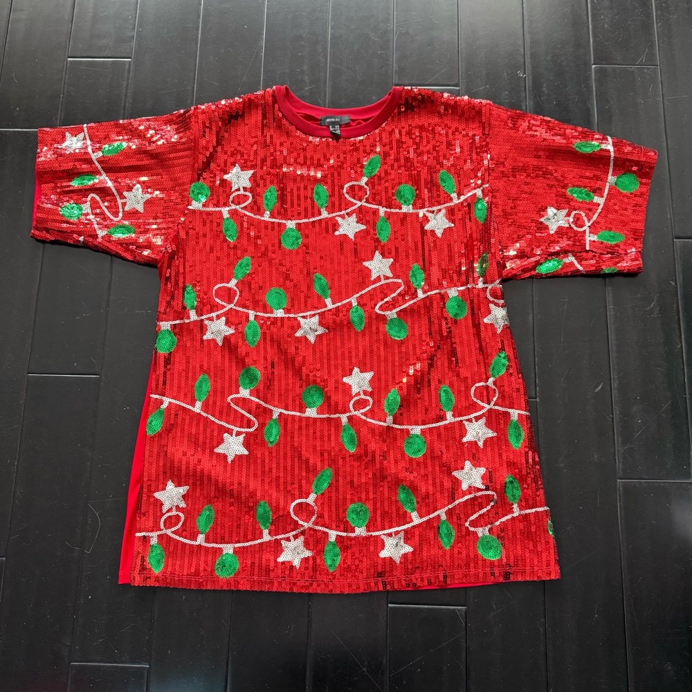 NWOT Forever 21 Sequin Christmas Lights T-Shirt Dress